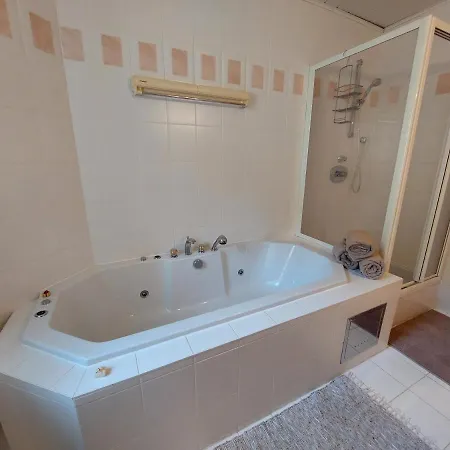 Alpenliebe - Apartment With 2 Bedrooms Bad Kleinkirchheim
